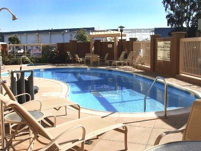 Hotel Hampton & Seal