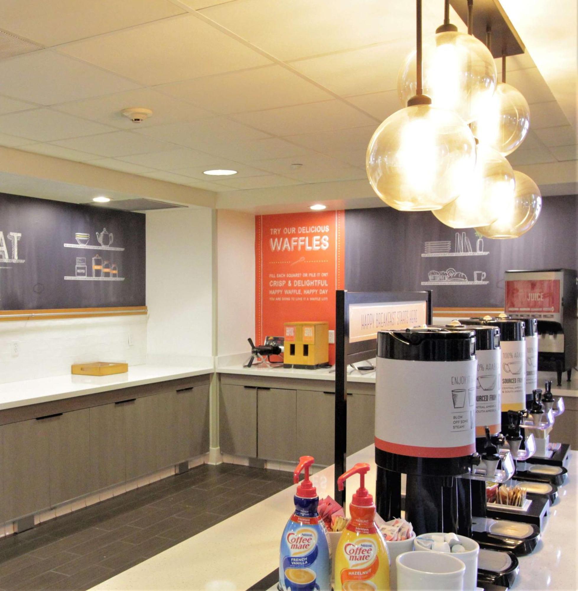 Hampton & Seal Hotel 3*
